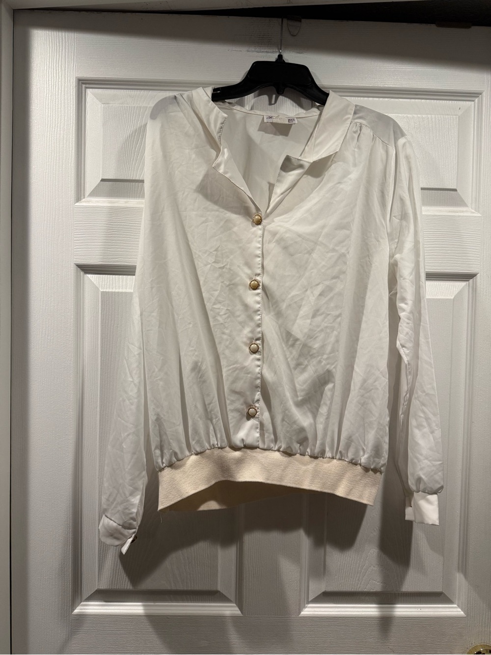 Cream Button-Front Blouse Size 18